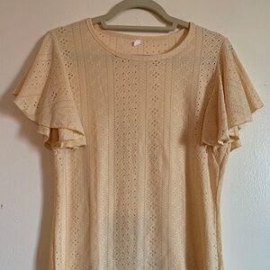 Alishebuy.Yellow stretch blouse with embroidery. Size S. Made in China.